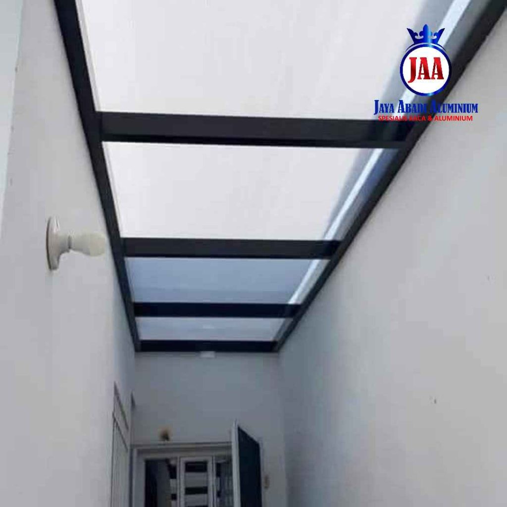 Model Kanopi Kaca Tempered Minimalis dengan Desain Modern 