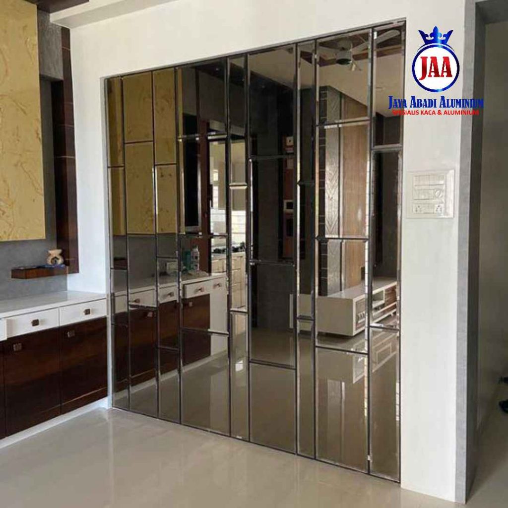 Tukang Kaca Dinding Hias Custom Ruang Tamu Elegan