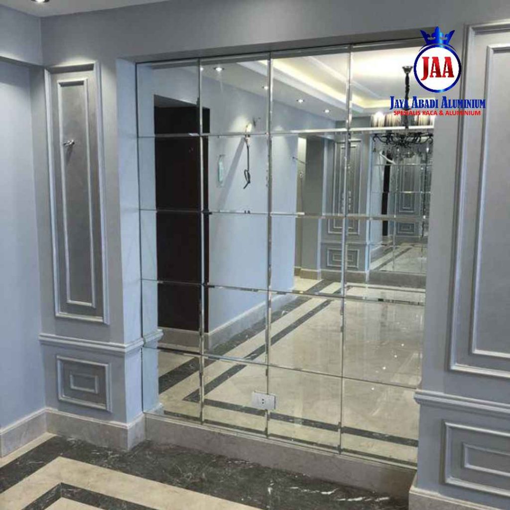 Tukang Kaca Dinding Hias Custom Ruang Tamu Elegan