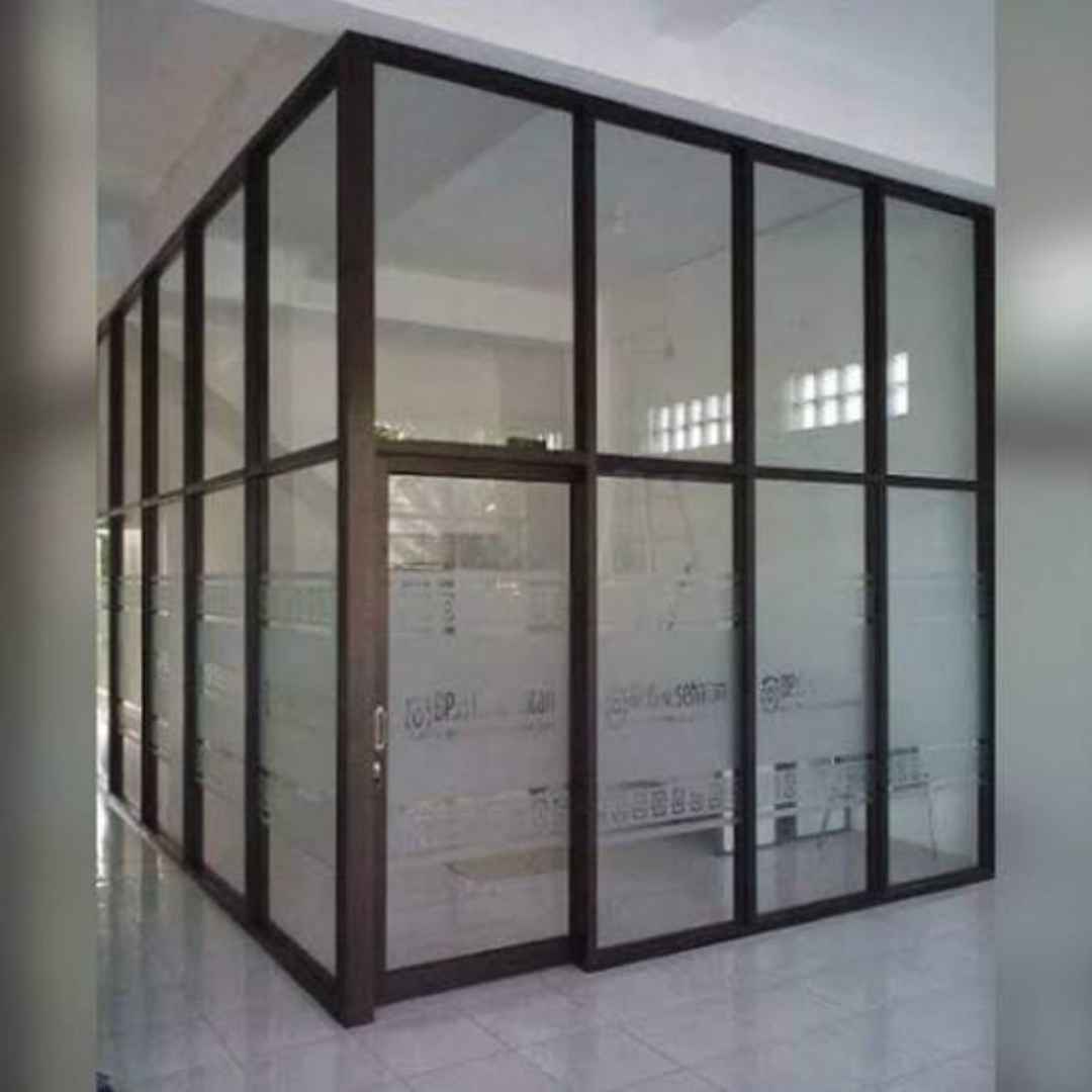 Partisi kaca aluminium terdekat untuk sekat ruang kantor modern